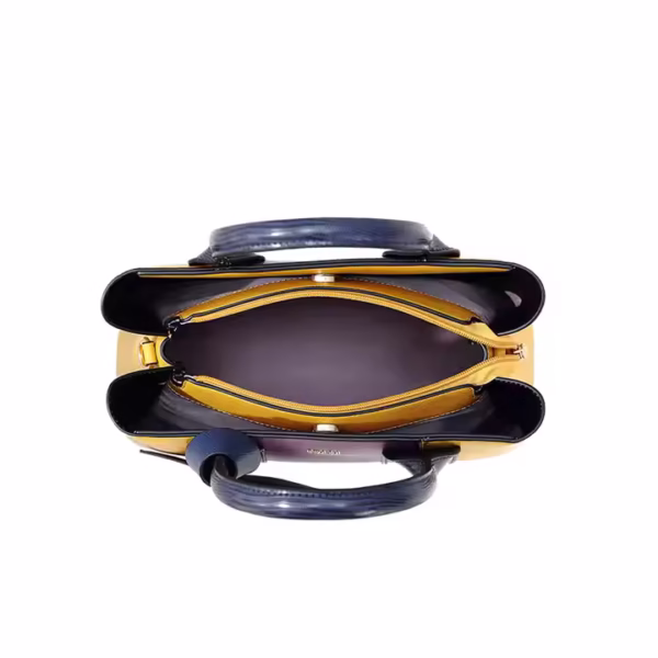 Isla Soft Flap Shoulder Bag - Image 5