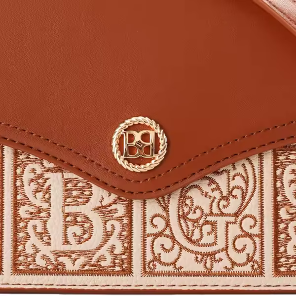 Freya Quilted Flap Bag - Image 4