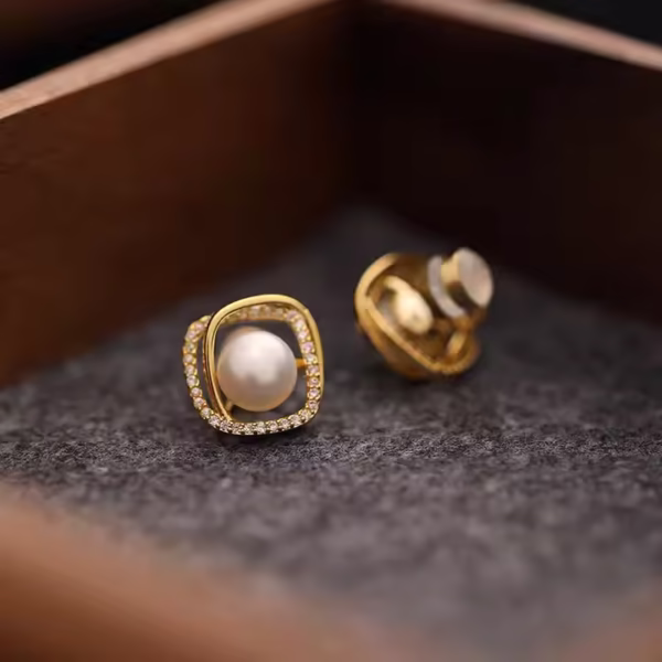 Luxury Pearl Earrings - Image 2