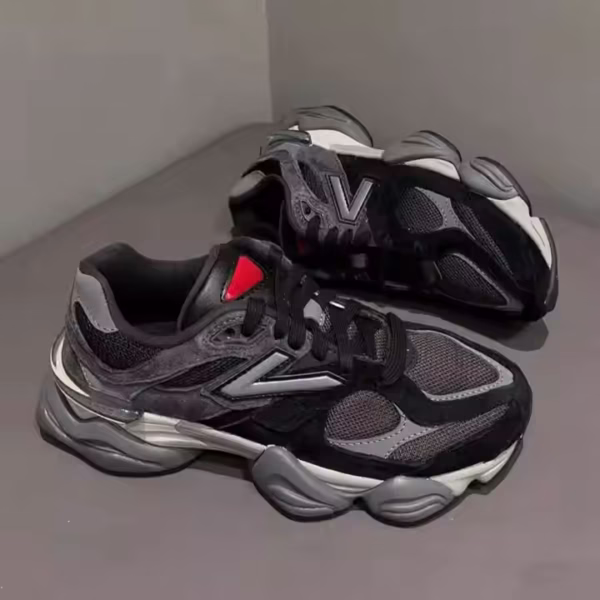 Sporty Running Shoes - Image 2